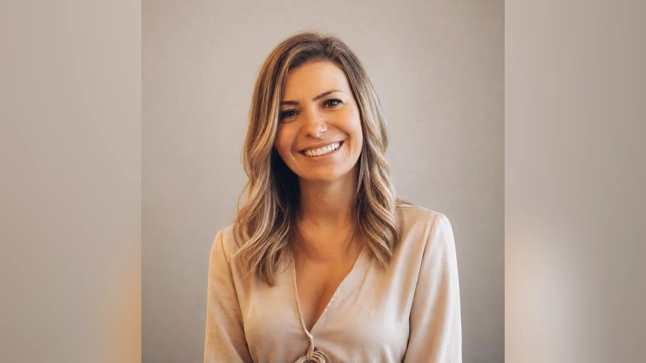 Portrait of Rachel Lunn, founder of Evara